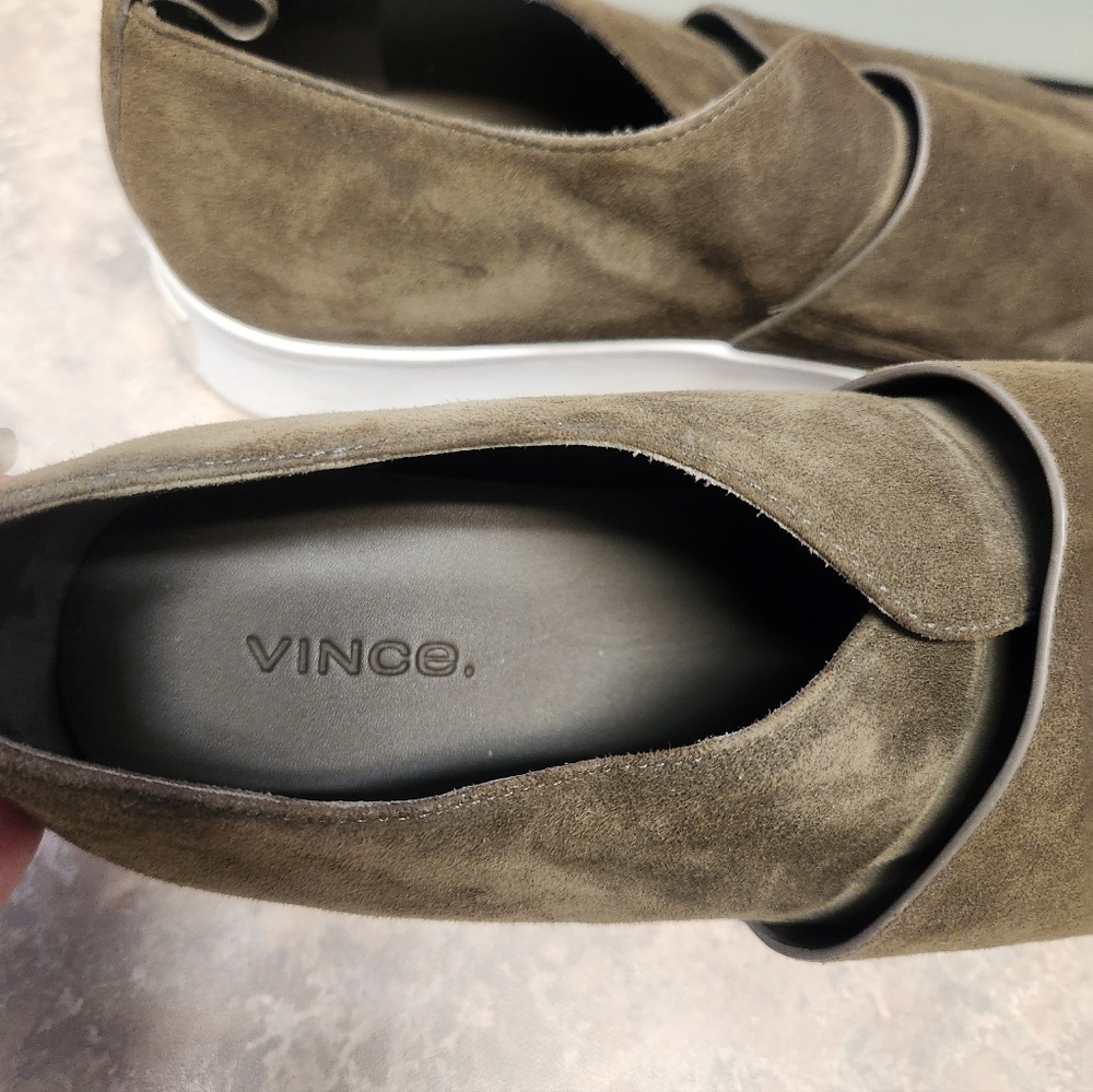 VINCE - Picture 3 of 5